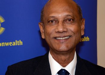 অর্থমন্ত্রীর প্রলাপ শোনা যাচ্ছে, কিন্তু শিক্ষামন্ত্রী চুপ কেন?