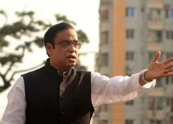 বহাল তবিয়তে হাজী সেলিম!